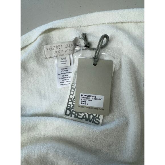 QVC Barefoot Dreams CozyChic Ultra Lite Blanket Wrap PEARL NWT SIZE S/M - Picture 4 of 6